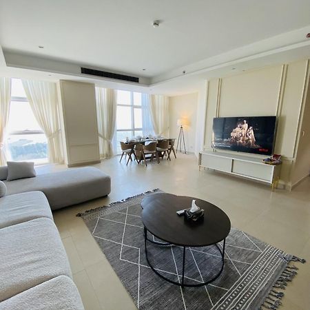 One Constitution Avenue - Apartments By Superhost Stays イスラマバード エクステリア 写真