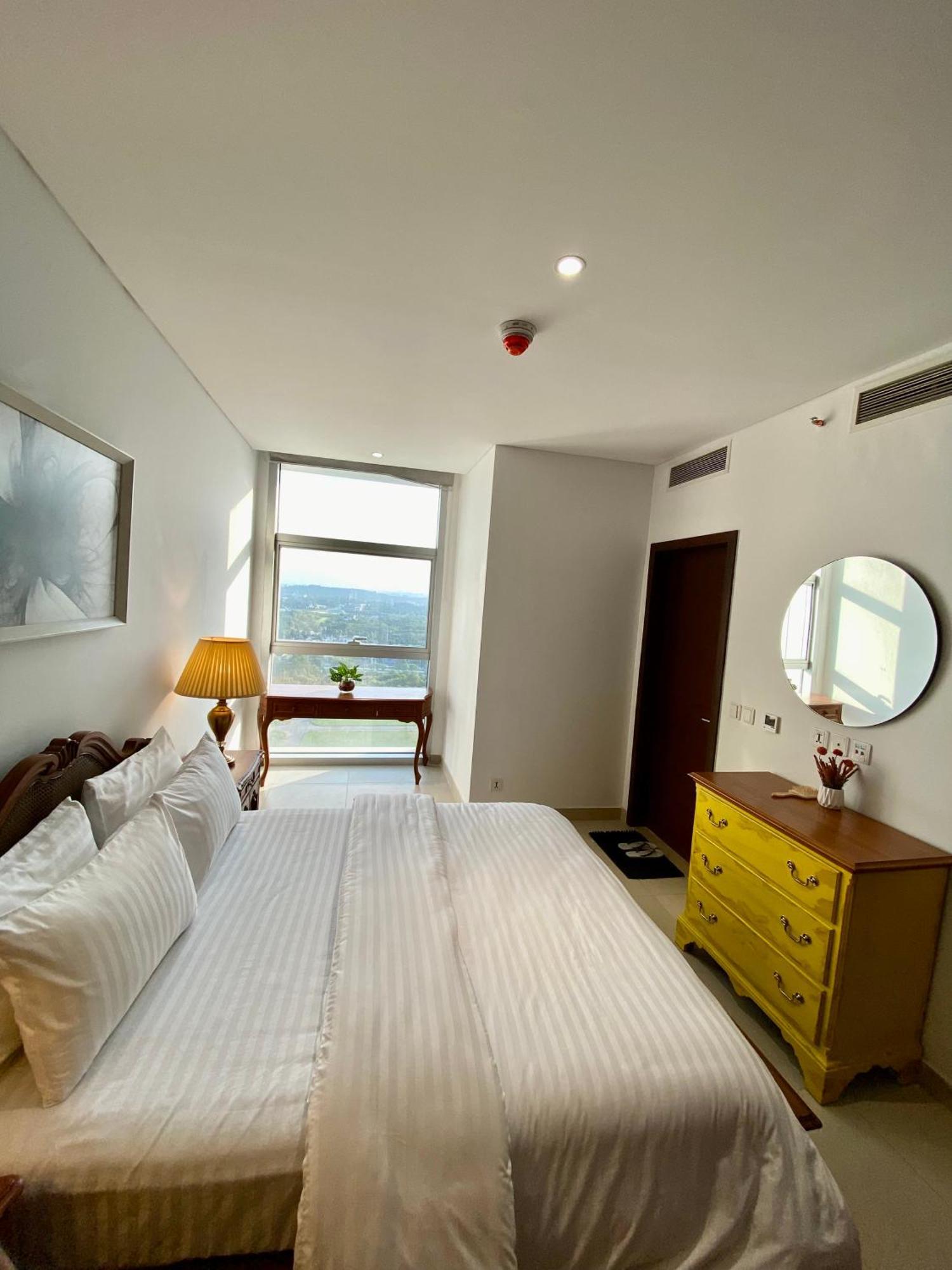 One Constitution Avenue - Apartments By Superhost Stays イスラマバード 部屋 写真