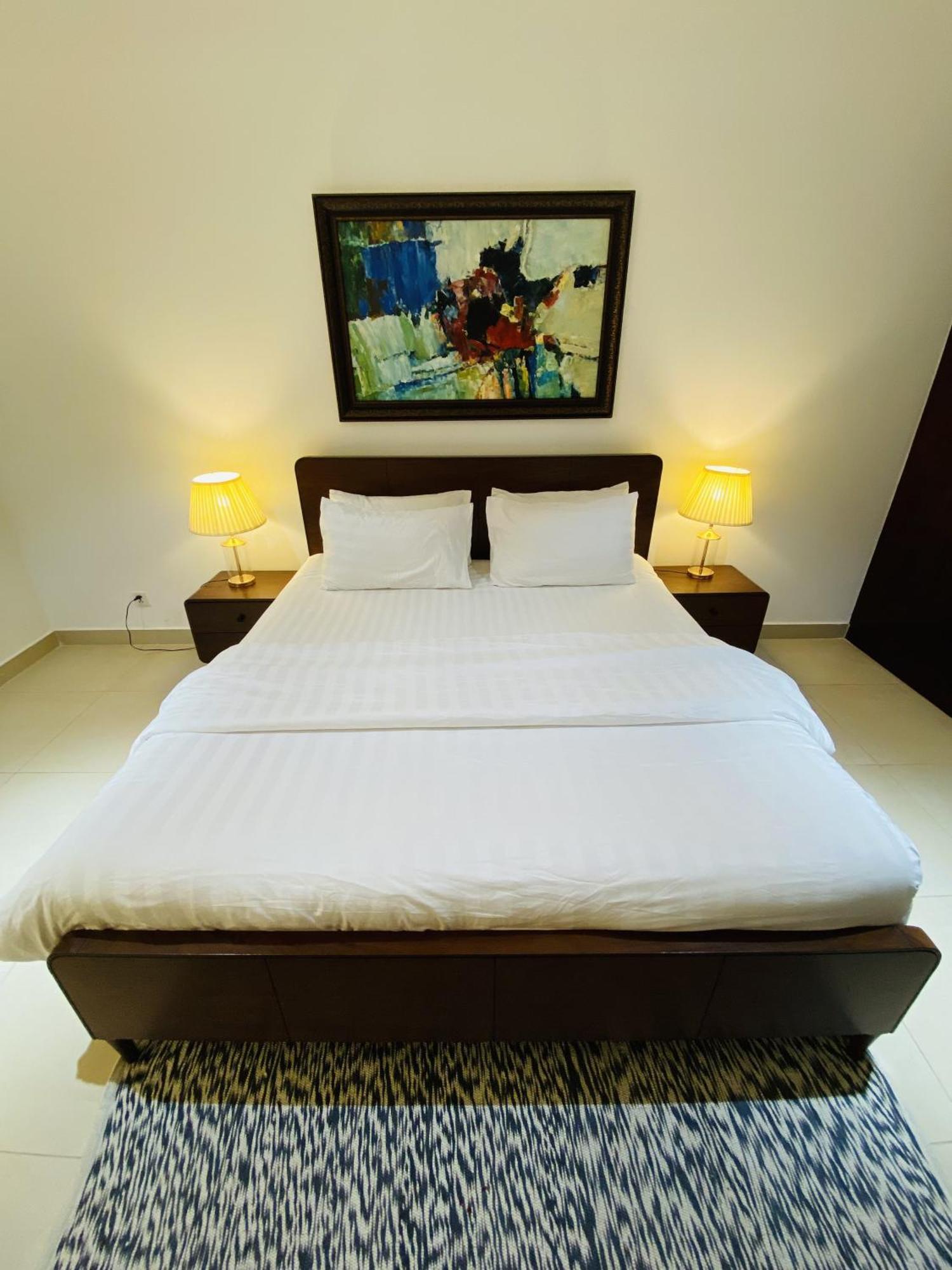 One Constitution Avenue - Apartments By Superhost Stays イスラマバード 部屋 写真