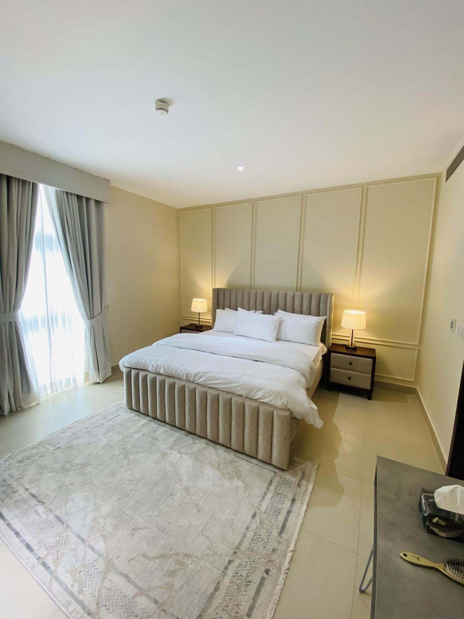 One Constitution Avenue - Apartments By Superhost Stays イスラマバード エクステリア 写真