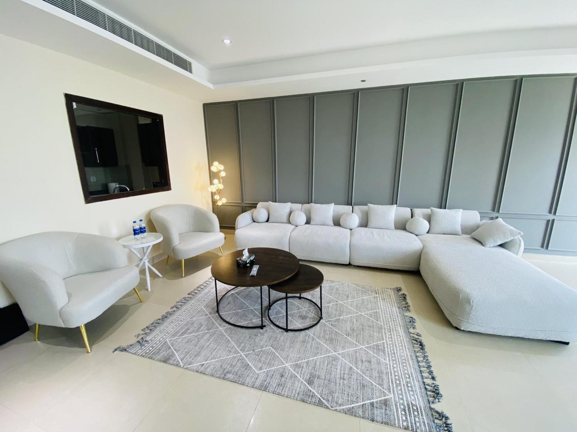 One Constitution Avenue - Apartments By Superhost Stays イスラマバード エクステリア 写真